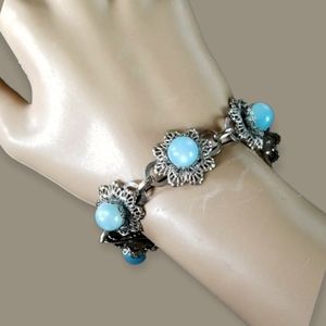 Vintage 1970s Silvertone Filigree Flower Link Bracelet